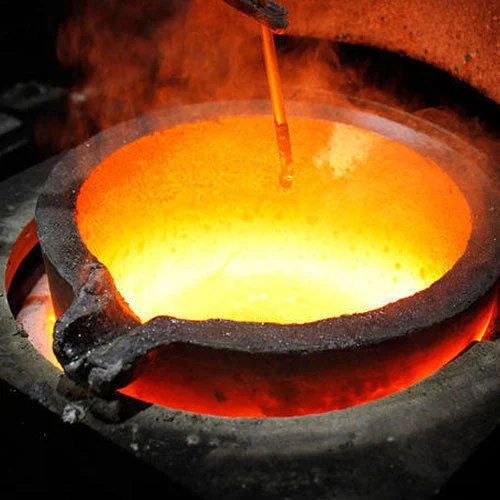 Steel casting process - pouring molten steel for sand casting and investment casting components